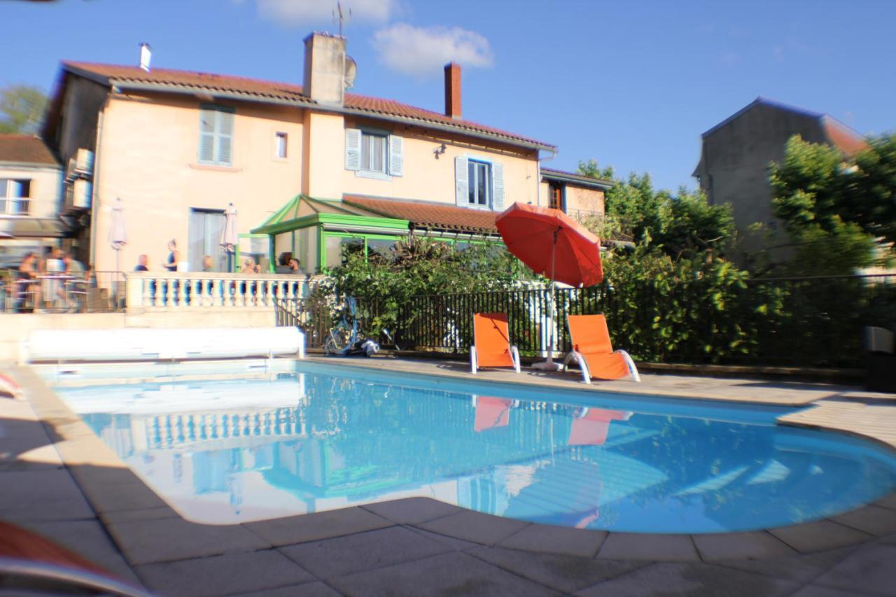 Logis Hotel Restaurant & Pizzeria Vuillot Cuiseaux Buitenkant foto