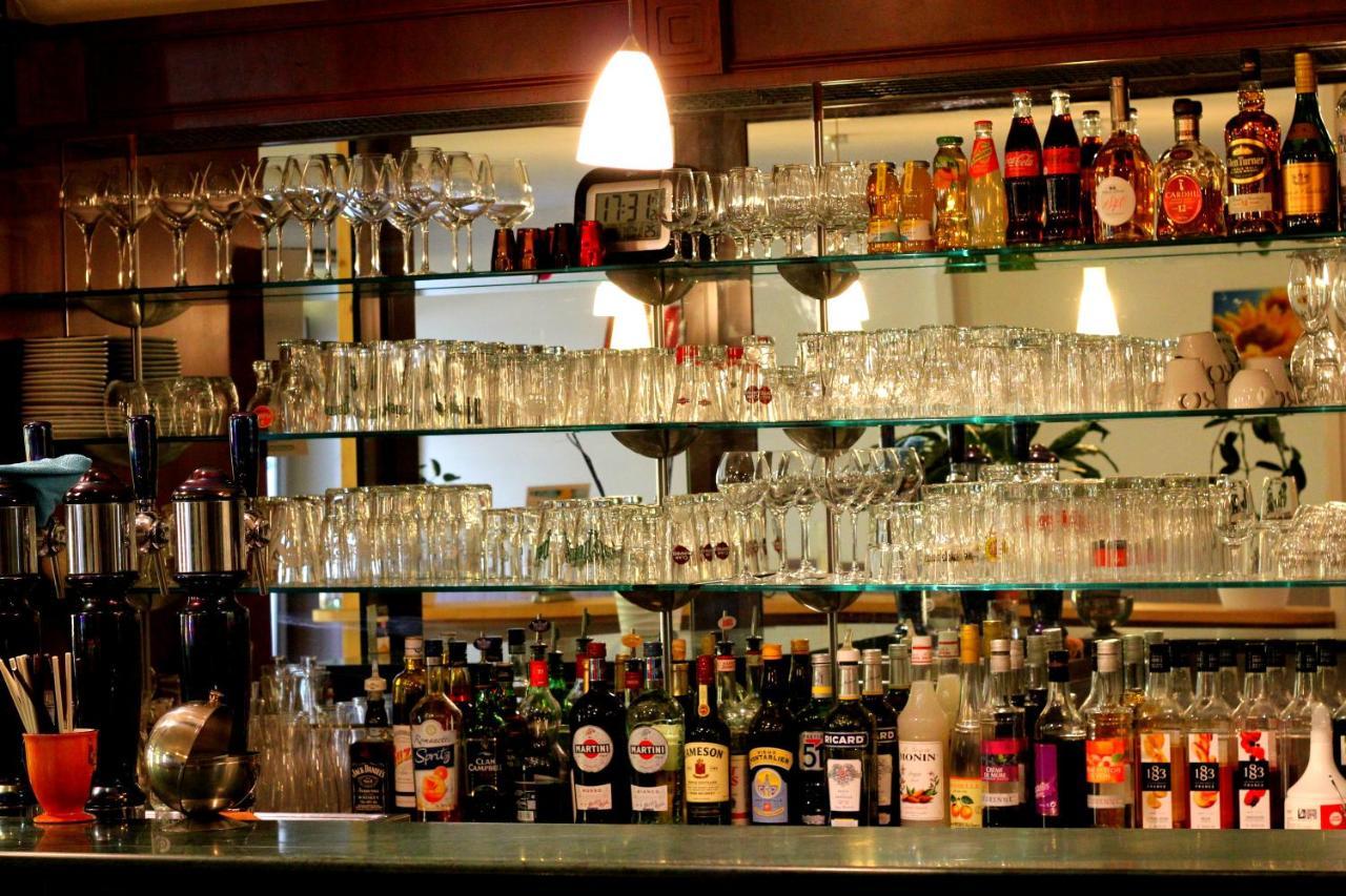 Logis Hotel Restaurant & Pizzeria Vuillot Cuiseaux Buitenkant foto
