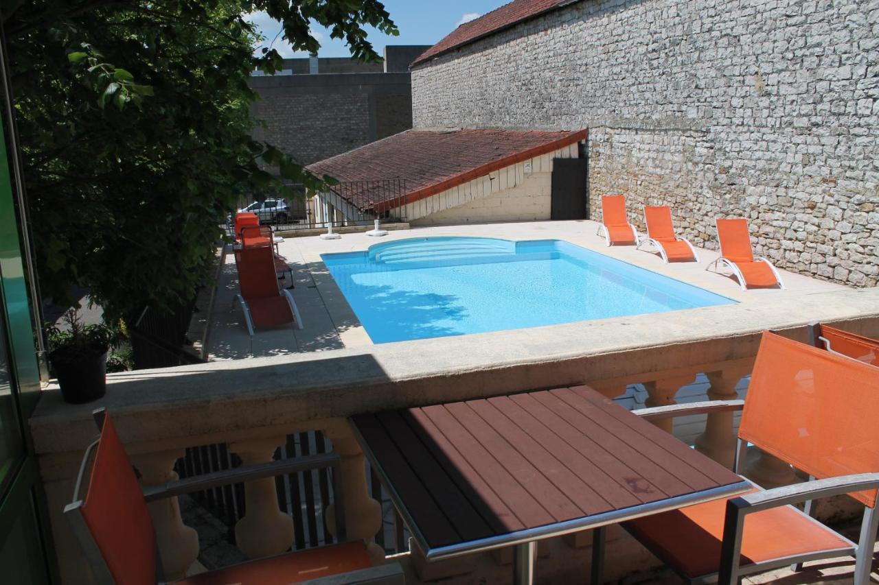 Logis Hotel Restaurant & Pizzeria Vuillot Cuiseaux Buitenkant foto